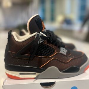 Jordan Retro 4 SE Black and Copper Sneakers